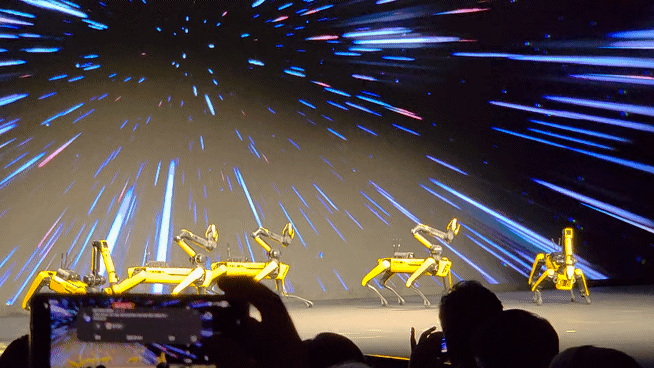 [CES 2026] K팝에 춤추는 로봇개… 라스베이거스 홀린 아틀라스