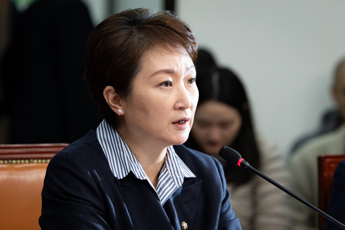 이언주 더불어민주당 최고위원이 지난 24일 서울 여의도 국회에서 열린 최고위원회의에서 모두 발언을 하고 있다./사진=뉴스1