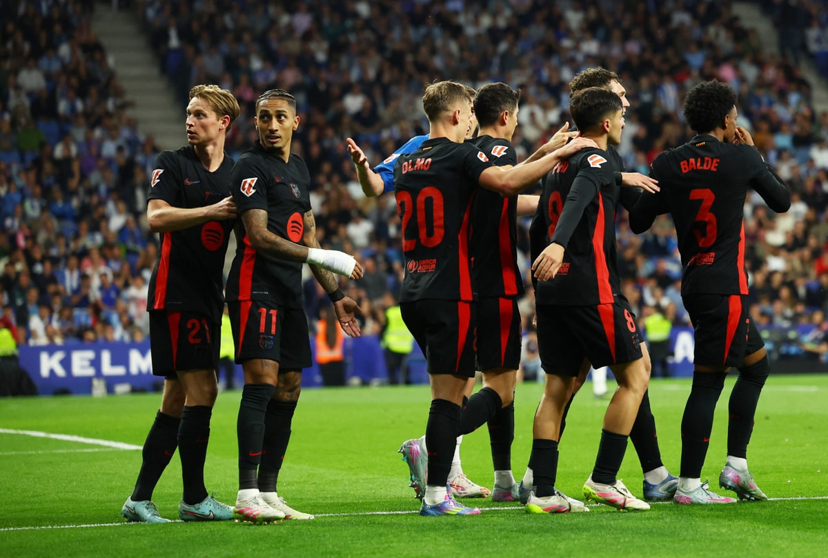 FC바르셀로나가 에스파뇰을 꺾고 스페인 라리가 우승을 확정지었다. 사진은 16일(한국시각) 스페인 바르셀로나  RCDE 스타디움에서 열린 2024-25시즌 라리가 36라운드 경기에 나선 바르셀로나 선수단의 모습. /사진=로이터