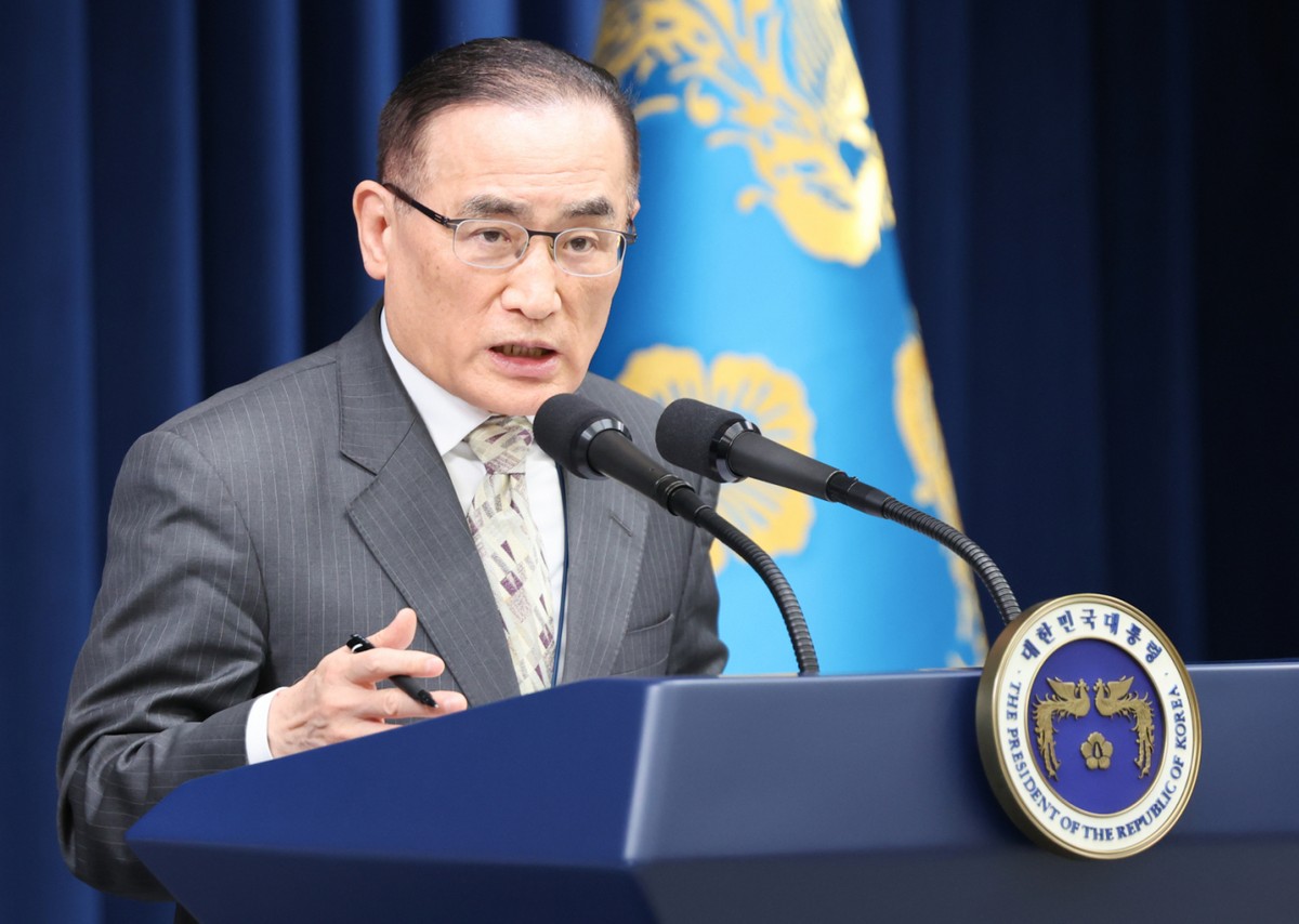 한·미 양국이 한국형 핵추진 잠수함을 국내에서 건조하는것으로 협의했다. 사진은 위성락 국가안보실장이 서울 용산구 대통령실 청사 브리핑룸에서 열린 한·미 팩트시트 타결 결과 관련 취재진의 질의에 답하는 모습. /사진=뉴스1