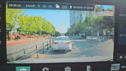 아이 등원 시키던 엄마도 '날벼락'… 흉기난동 학생이 얼굴 찔러(영상)