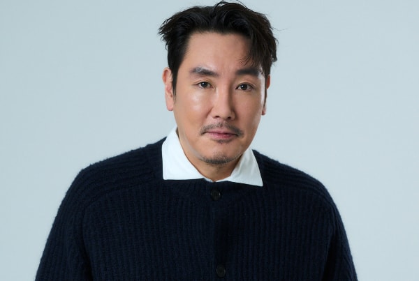 배우 조진웅이 소년범 의혹을 일부 인정한 가운데 7년 전 그의 동창으로 추정되는 인물이 쓴 게시글이 화제다. 사진은 배우 조진웅 모습. /사진=스타뉴스