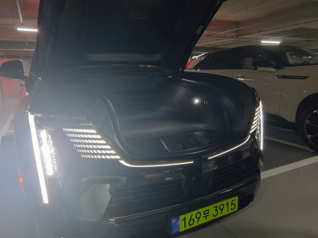 [시승기] 4톤 전기 SUV의 반전… 캐딜락 '에스컬레이드 IQ' 타보니