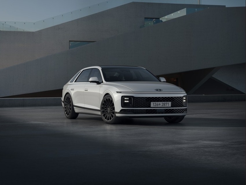 현대캐피탈이 연말 그랜저 구매 고객의 비용 부담을 낮추기 위한 할인·무이자 할부·저금리 유예형 할부 프로그램을 선보인다./사진=현대캐피탈