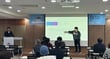 광주무역회관 12층 연수실에서 구글 본사 관계자가 지역 중소기업 관계자들에게 글로벌 온라인 경쟁력 강화를 위한 검색엔진 최적화 세미나를 진행하고 있다. /사진제공=무협 광주전남본부 
