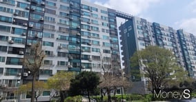 서울 여의도 대교아파트의 재건축 추진에 속도가 붙었다. /사진=김창성 기자