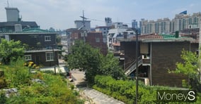 서울 서초구 방배15구역조합이 이달 말 시공사 선정을 위한 현장설명회를 진행한다. 사진은 방배15구역 전경. /사진=김창성 기자