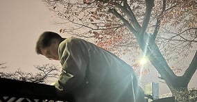 우원식 국회의장이 윤석열 대통령의 비상계엄령 선언을 막기 위해 국회의 담을 넘었다. 사진은 4일 서울 여의도 국회 본회의장에서 열린 기자회견에 참석한 우원식 국회의장의 모습. /사진=뉴스