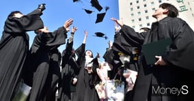 ▲  4년간 교육의 마침표, 배움의 터전과 작별