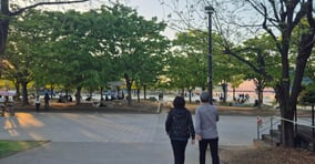 최근 슬로우 러닝이 새롭게 각광받고 있다. 사진은 지난 23일 서울 한강 여의도공원을 러닝 중인 사람들의 모습. /사진=김인영 기자