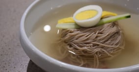 최근 전통 노포 외에 완성도 높은 맛을 자랑하는 신흥 평양냉면 전문점들이 주목받고 있다. 사진은 서령의 순면. /사진=다이어리알