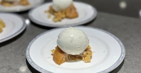 원재료의 질을 높이고 브랜드 철학과 창의성까지 갖춘 프리미엄 아이스크림이 늘어나고 있다. 사진은 벤슨 테이스팅 라운지의 아이스크림 디저트. /사진=다이어리알