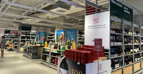 주류 판매와 음식점을 결합한 형태의 하이브리드 숍이 유행하고 있다. 잠실의 보틀벙커 비스트로는 보틀벙커에서 주류를 구입 후 비스트로에서 음식과 함께 즐길 수 있다. /사진=다이어리알