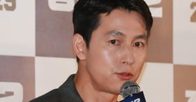 배우 정우성이 혼외자 스캔들 이후 이번엔 혼인신고설에 휩싸여 또 한번 사생활로 도마 위에 올랐다. 사진은 지난 2020년 서울 광진구 롯데시네마 건대입구점에서 열린 영화 &#039;강철비2:정상회담&#039;(감독 양우석) 시사회에 참석한 배우 정우성. /사진=머니투데이