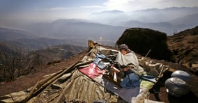 2005년 10월8일 파키스탄령 카슈미르 지역에 대지진이 발생해 약 18만명의 사상자가 발생했다. 사진은 카슈미르 대지진 당시 임시 거처를 마련한 지역민들의 모습. /사진=로이터