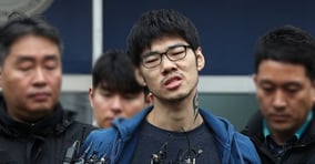 2018년 10월14일 서울 강서구 한 PC방에서 아르바이트생을 무참히 살해한 김성수가 징역 30년을 선고받아 복역 중이다. 사진은 2018년 PC방 아르바이트생을 흉기로 찔러 살해한 혐의를 받는 피의자 김성수(당시 29세) 모습. /사진=뉴스