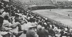 2007년 12월18일 한국 야구의 메카로 불렸던 동대문야구장이 역사 속으로 사라졌다. 사진은 1971년 동대문야구장의 모습. /사진=공유마당 