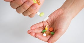 여러 종류의 약물을 동시에 복용할 경우 독성 간염이 나타날 수 있다. 사진은 기사 내용과는 무관함. /사진=클립아트코리아