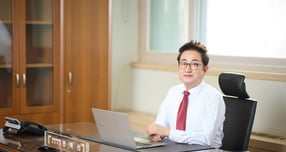 지난해 11월 선임된 권백신 코레일관광개발 대표이사 사장. 그는 "지역 곳곳에 숨어있는 보석 같은 콘텐츠를 발굴해 기차여행과 연결하는 것이 코레일관광개발의 핵심 역량"이라며 "기차여행은 지방소멸 위기에 대응하고 국가균형발전을 이끄는 가장 효과적인 동력이 될 수 있다"고 강조했다. /사진=코레일관광개발