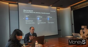 크리스 리헤인 오픈AI 글로벌 대외협력 부문 최고책임자 23일 더 플라자 서울 호텔에서 오픈AI 한국 청사진을 밝히고 있다. /사진=양진원 기자 