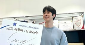 영화 리뷰 유튜버 지무비(본명 나현갑)가 서울 용산구 초고가 아파트 &#039;나인원한남&#039;의 최고가 전세 계약자로 확인됐다. 사진은 유튜버 지무비(본명 나현갑) 모습. /사진=지무비 인스타그램 캡처