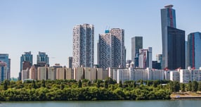 신영그룹이 &#039;신영&#039;과 &#039;신영에셋&#039;의 공개채용을 실시한다. 사진은 브라이튼 여의도 전경. /사진=뉴시스