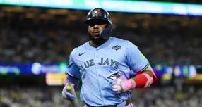 토론토 블루제이스가 LA다저스를 꺾고 32년 만에 월드시리즈 우승을 눈앞에 두고 있다. 사진은 토론토에서 활약 중인 블라디미르 게레로 주니어. /사진=로이터