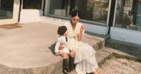 모델 출신 방송인 문가비가 아들의 사진을 공개해 주목받고 있다. 사진은 모델 출신 방송인 문가인과 아들 모습. /사진=문가비 인스타그램