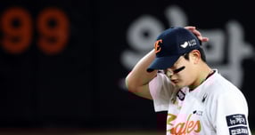 한화 이글스가 김서현과 박상원 등 필승조의 부진으로 한국시리즈 탈락 위기에 놓였다. 사진은 지난 30일 대전 한화생명볼파크에서 열린 2025 신한 SOL 뱅크 KBO리그 한국시리즈 4차전에 구원 등판한 김서현. /사진=스타뉴스