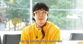 가수 겸 방송인 하하가 무개념 러너들에게 일침을 가했다.해당 장면은 하하가 도심에서 런닝을 사람들에게 예의를 가져달라며 당부하는 모습. /사진=유튜브 채널 &#039;하하 PD&#039; 캡처