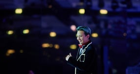 가수 지드래곤이 지난 10월31일 경북 경주시 라한셀렉트호텔에서 열린 2025 APEC 정상회의 만찬에서 공연을 펼치고 있다. /사진=뉴스1 이재명 기자(대통령실 제공)