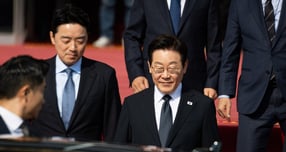 이재명 대통령이 한국과 미국이 지난달 29일 타결한 관세 협상과 관련해 &quot;최악의 상황에서도 최선의 결과를 만들기 위해 영혼까지 갈아 넣으며 총력을 다했다&quot;고 자평했다.사진은 이재명 대통령이 4일 오전 서울 여의도 국회에서 시정연설을 마치고 본청을 나서고 있는 모습. /사진=국회사진기자단