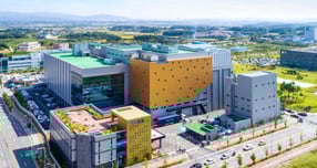 충북 오창에 위치한 에코프로비엠 본사 외경 사진. /사진=에코프로