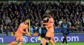 FC바르셀로나와 첼시가 약팀으로 평가받던 클럽 브뤼헤와 카라바흐FK에 각각 무승부를 거뒀다. 사진은 6일(한국시각) 벨기에 얀 브레이델스타디온에서 열린 2025-26시즌 유럽축구연맹(UEFA) 챔피언스리그(UCL) 리그페이즈 4차전 클럽 브뤼헤와 경기를 치른 바르셀로나 선수단. /사진=로이터