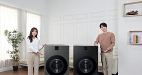 삼성전자 모델이 &#039;비스포크 AI 콤보&#039; 신규 색상 신제품을 소개하고 있다. /사진=삼성전자