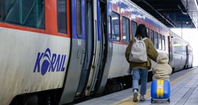 용산역에서 화물열차가 궤도를 이탈하는 사고가 발생해 청량리 방향 경의중앙선 열차가 무정차로 통과 중이다. 사진은 용산역. /사진=뉴스