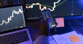 최근 주요 증권사의 온라인 주식거래 시스템에 잦은 오류가 발생돼 소비자들이 큰 불편을 겪고 있다. 사진은 기사 내용과 관련 없음. /사진=클립아트코리아