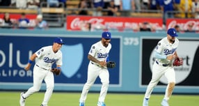 월드시리즈 우승 멤버 저스틴 딘이 샌프란시스코 자이언츠로 이적했다. 사진은 다저스에서 활약한 딘(가운데). /사진=로이터