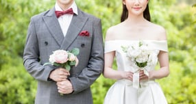 남사친과 직장동료의 결혼을 주선한 여성이 모바일 청첩장만 받아 황당하다고 토로했다. 사진은 기사의 이해를 돕기 위함. /사진=클립아트코리아