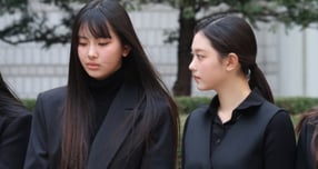 뉴진스 멤버 해린과 혜인이 어도어로 복귀한다. 사진은 뉴진스 멤버 혜인과 해린 모습. /사진=뉴시스