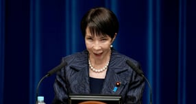 다카이치 사나에 일본 총리가 김정은 북한 국무위원장과의 회담을 추진하기 위해 모든 수단을 다하겠다고 말했다. 사진은 다카이치 총리가 지난달 21일 일본 도쿄 총리실에서 기자회견 한 모습. /사진=로이터