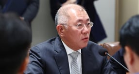 정의선 현대자동차 그룹 회장이 지난 16일 서울 용산 대통령실 청사에서 열린 한미 관세협상 후속 민관 합동회의에서 발언하고 있다. /사진=대통령실통신사진기자단