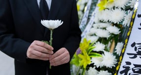 "아내에 걸리자 창문으로"… 호텔서 불륜하다 숨진 친구, 조문 갈까요?