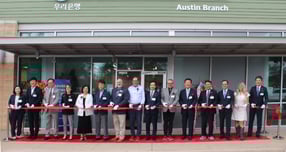 우리아메리카은행이 지난 19일(현지시간 기준) 텍사스 오스틴 1호 한인은행 개점식을 개최했다./사진=우리은행
