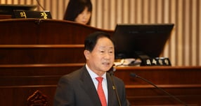 주광덕 경기 남양주시장이 20일 열린 시의회 제316회 제2차 정례회에 참석해 내년도예산안에 대해 설명하고 있다. /사진제공=남양주시