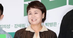 개그우먼 이경실의 달걀 브랜드 &#039;우아란&#039;이 고가 판매 논란에 휩싸인 가운데 우아란 공식 홈페이지에 이어 납품 판매처도 판매를 중단했다. 사진은 개그우먼 이경실 모습. /사진=스타뉴스