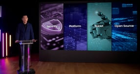 20일 진행된 &#039;삼성 테크 콘퍼런스 2025&#039;에서 전경훈 삼성전자 DX부문 최고기술책임자(CTO) 겸 삼성리서치장 사장이 환영사를 하고 있다. /사진=삼성전자