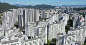 11월24일부터 수도권과 지방 주요 도시에서 신규 분양이 이어진다. 사진은 경기 과천시 아파트 단지들의 모습. /사진=뉴스