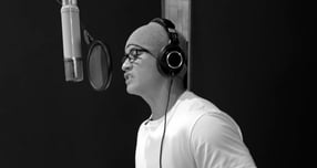 국내 입국이 금지된 유승준이 저스디스 앨범 피처링에 참여했다. 사진은 래퍼 저스디스 유튜브 채널에 등장한 가수 유승준 모습. /사진=유튜브 채널 &#039;디스이스저스디스&#039; 캡처