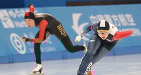 김민선(의정부시청)이 2025-26 국제빙상경기연맹(ISU) 월드컵 2차 대회 1000m에서 12위에 올랐다. 사진은 김민선(오른쪽)이 지난 2월 하얼빈 동계아시안게임 스피드 스케이팅 여자 1000m에서 역주하는 모습. /사진=뉴스1          